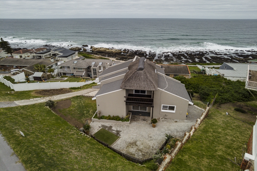 4 Bedroom Property for Sale in Seaview Eastern Cape